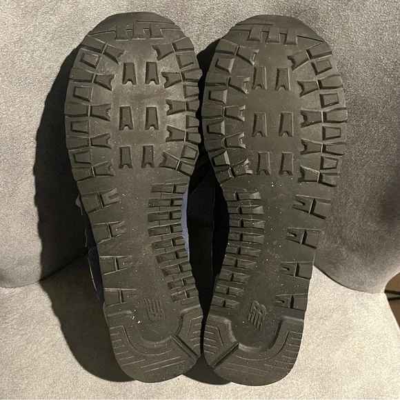 New Balance Men’s Sneakers 574 Navy Size 11.5 US - Picture 12 of 12